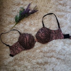 Victoria's Secret Lined Demi Bra size 32DDD